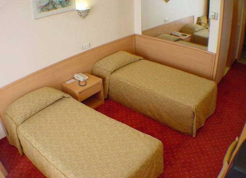 Hotel Suix Lara Antalya Kültér fotó